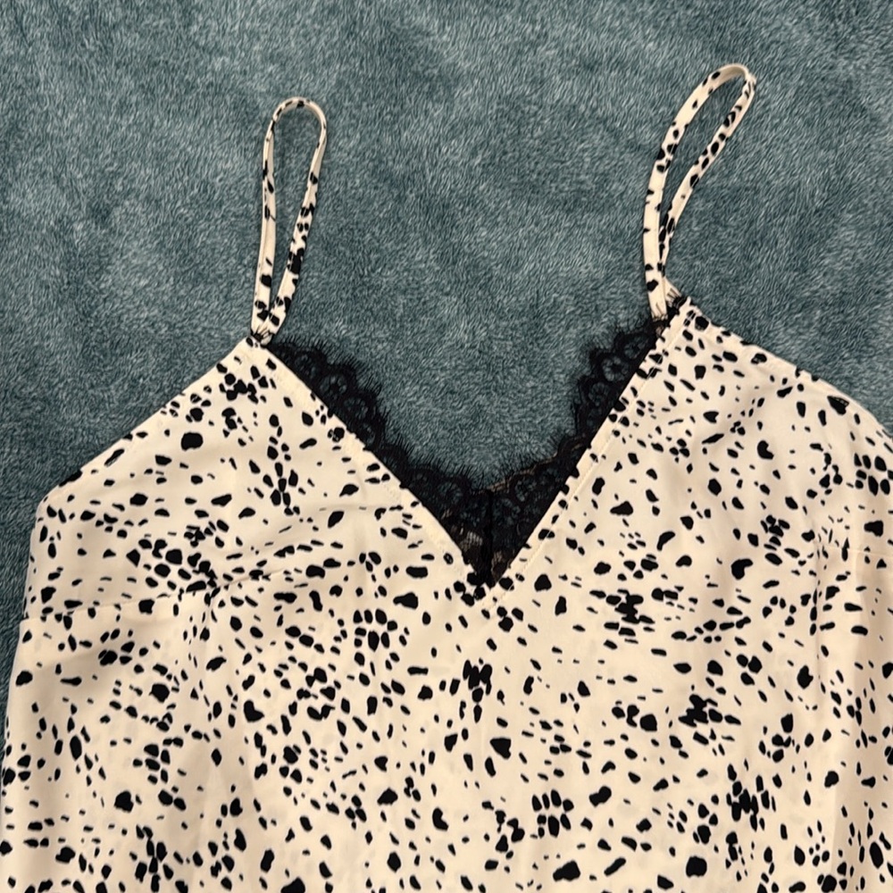Lace slip dress - Picture 2 of 4